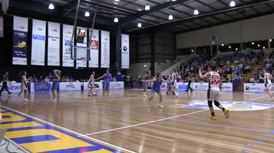 Kerryn Harrington with the steal and fast break points. Her injury-enforced absence would prove costly for Bendigo.