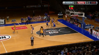 The Flames have some great young prospects alongside their experienced core. Here, Cassidy McLean assists on a Tahlia Tupaea basket.
